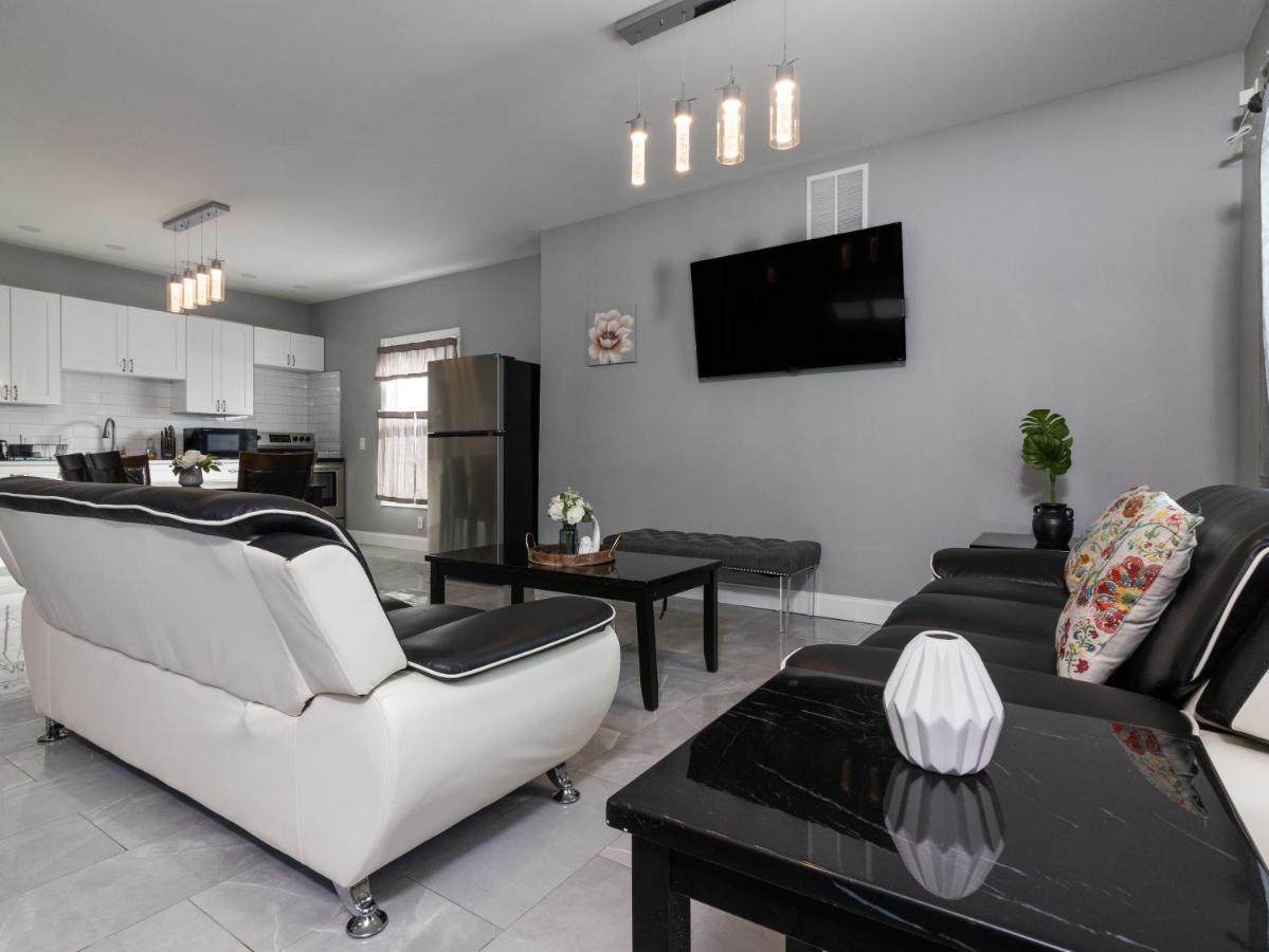 Lovely 4Br Near The Falls And Casino ナイアガラフォールズ エクステリア 写真