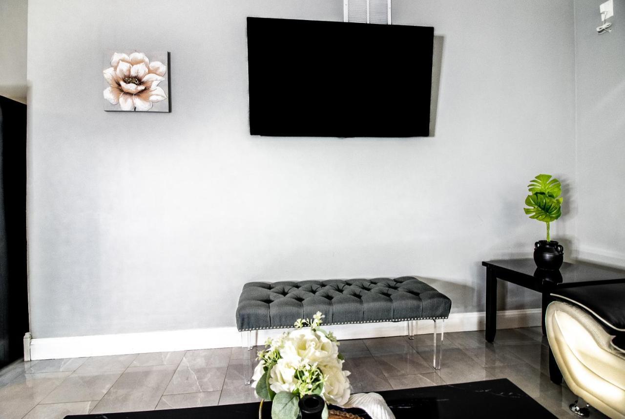 Lovely 4Br Near The Falls And Casino ナイアガラフォールズ エクステリア 写真