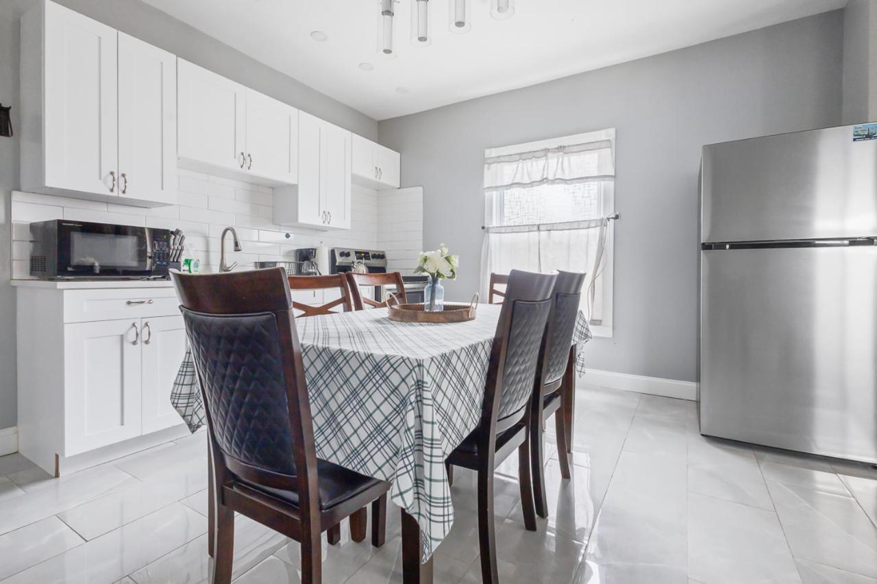 Lovely 4Br Near The Falls And Casino ナイアガラフォールズ エクステリア 写真